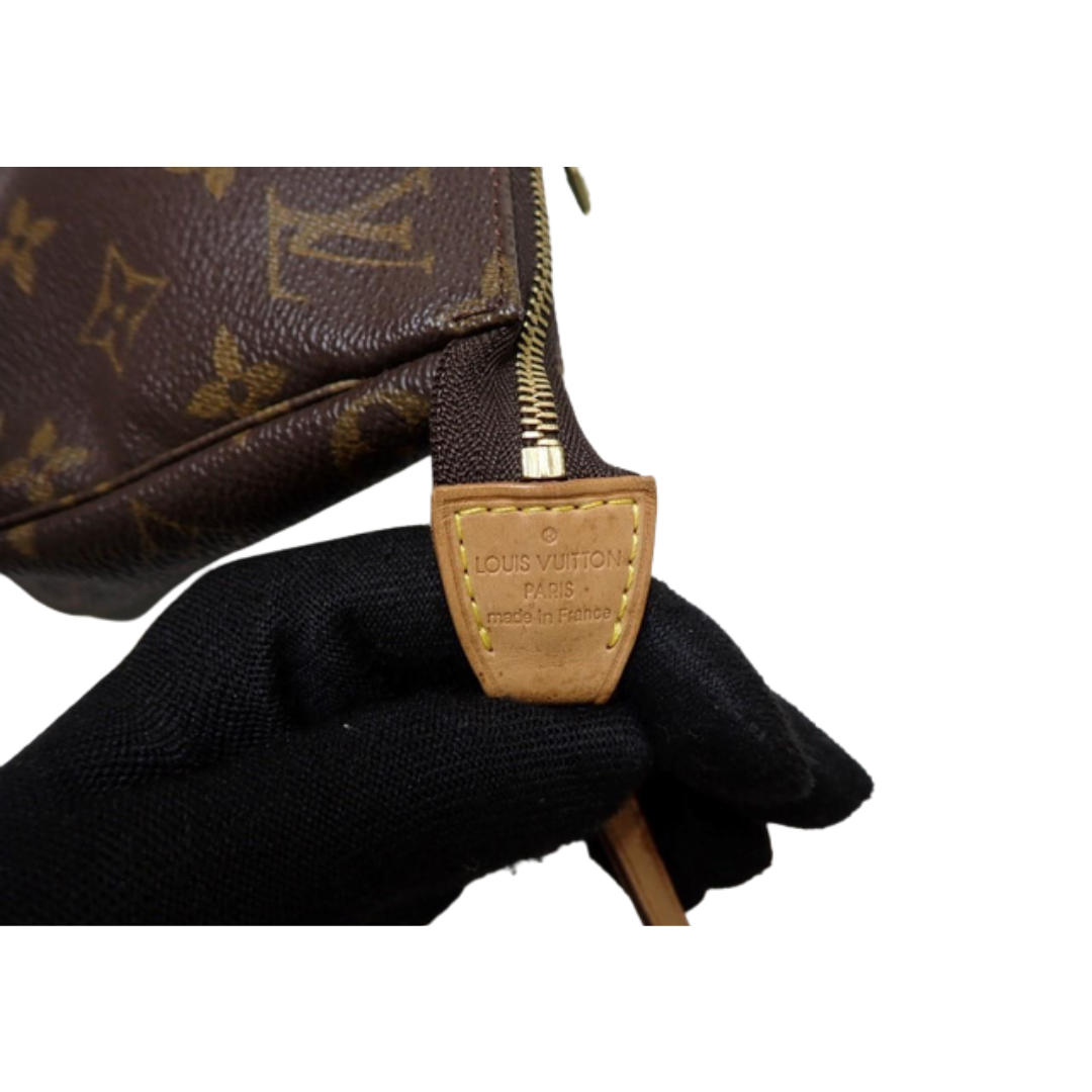 Louis Vuitton Monogram Pochette