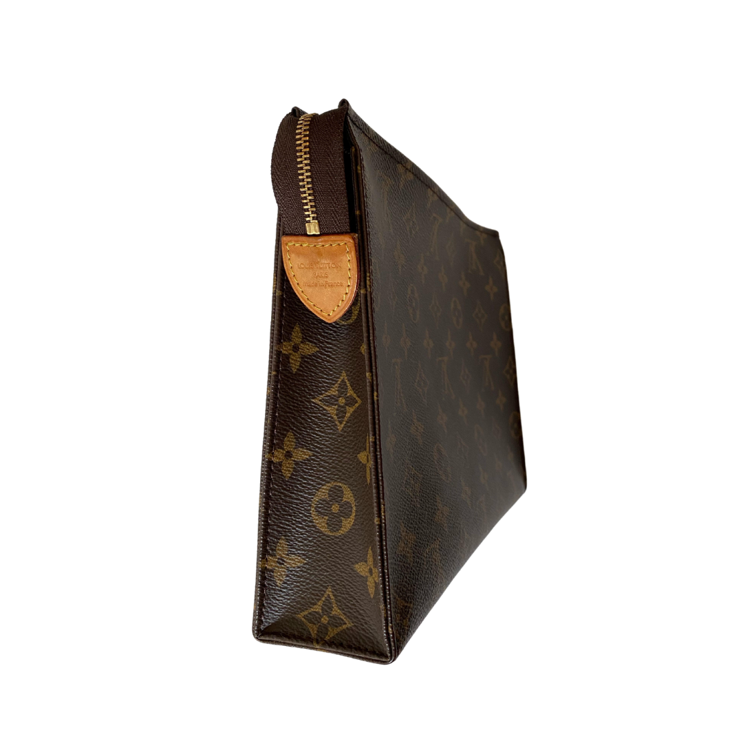 Louis Vuitton Toiletry 26